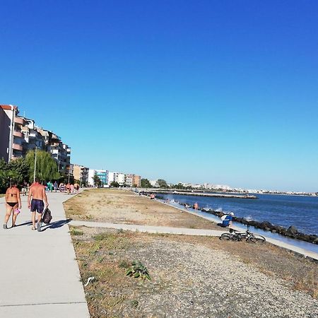 Sunny Day Apartment Pomorie Exterior photo