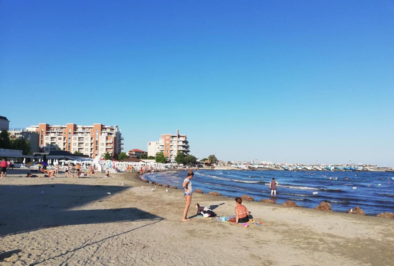 Sunny Day Apartment Pomorie Exterior photo